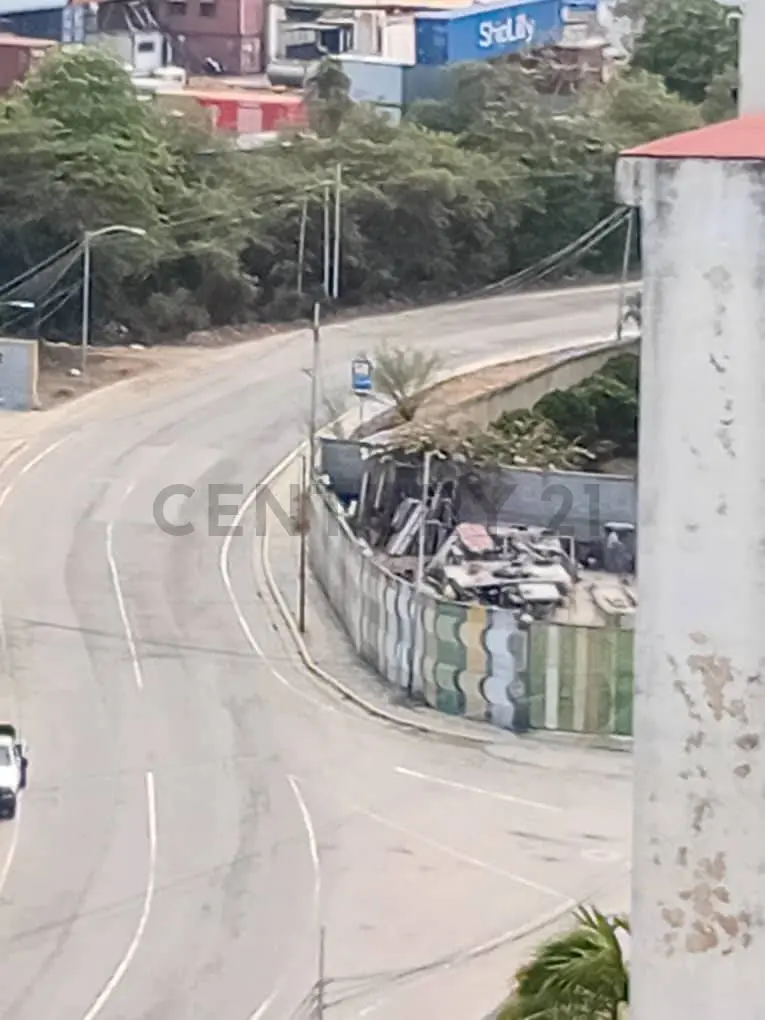 Apto. en Venta, Tanaguarenas, La Guaira con Piscina a pasos de Playa Escondida. - 31