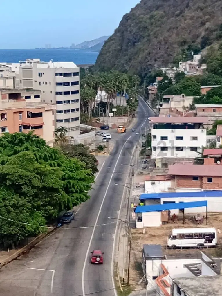 Apto. en Venta, Tanaguarenas, La Guaira con Piscina a pasos de Playa Escondida. - 35