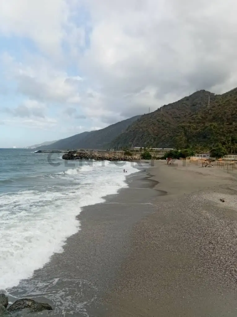 Apto. en Venta, Tanaguarenas, La Guaira con Piscina a pasos de Playa Escondida. - 40