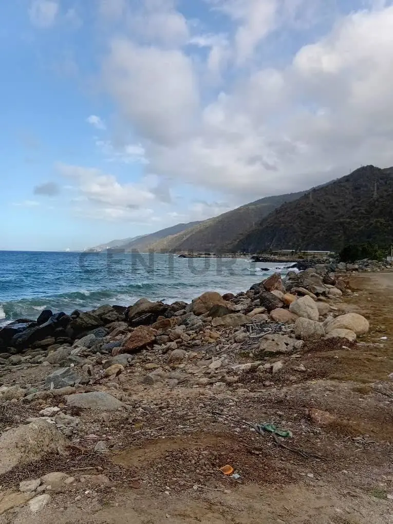 Apto. en Venta, Tanaguarenas, La Guaira con Piscina a pasos de Playa Escondida. - 43