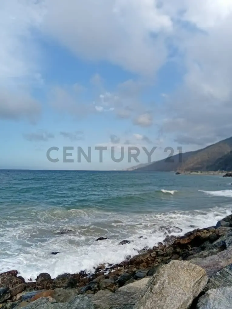 Apto. en Venta, Tanaguarenas, La Guaira con Piscina a pasos de Playa Escondida. - 49