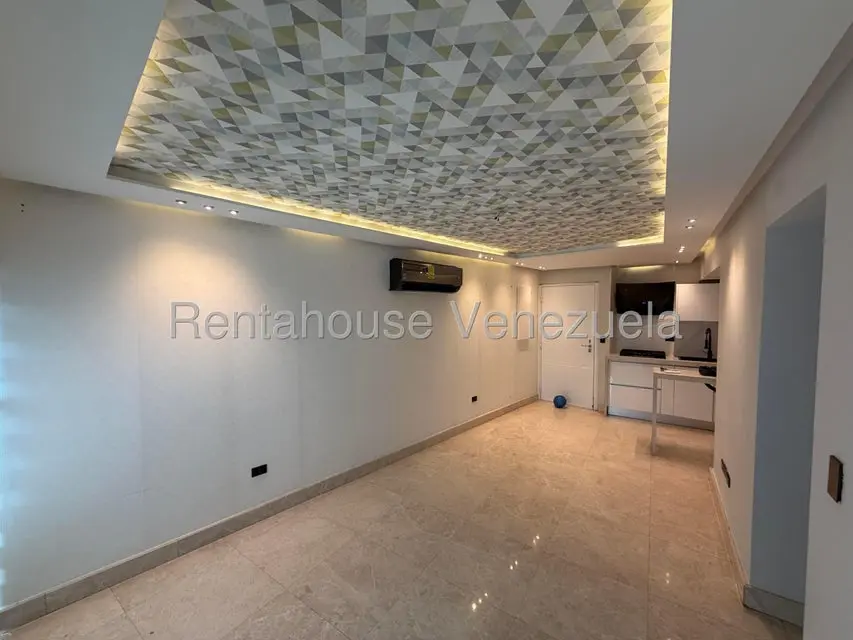 Apartamento (1 Nivel) en Alquiler en El Cigarral, Distrito Metropolitano - 6