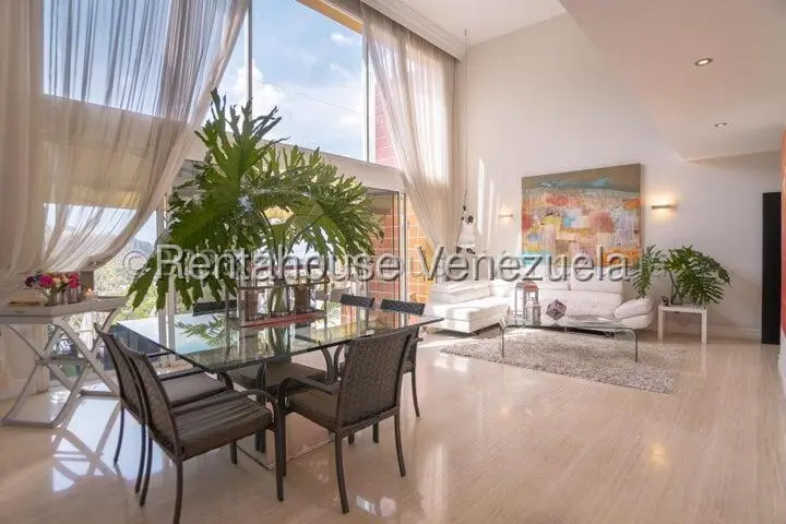 Townhouse (Multiples Niveles) en Venta en Los Naranjos del Cafetal, Distrito Metropolitano - 16