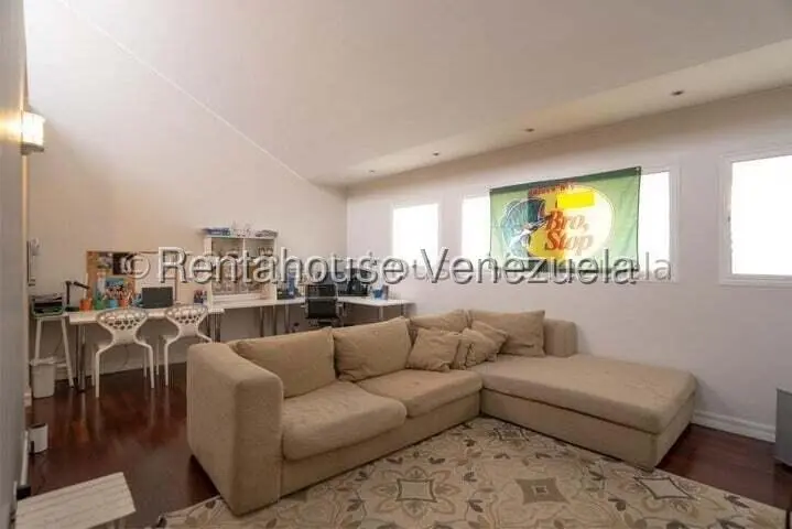 Townhouse (Multiples Niveles) en Venta en Los Naranjos del Cafetal, Distrito Metropolitano - 27
