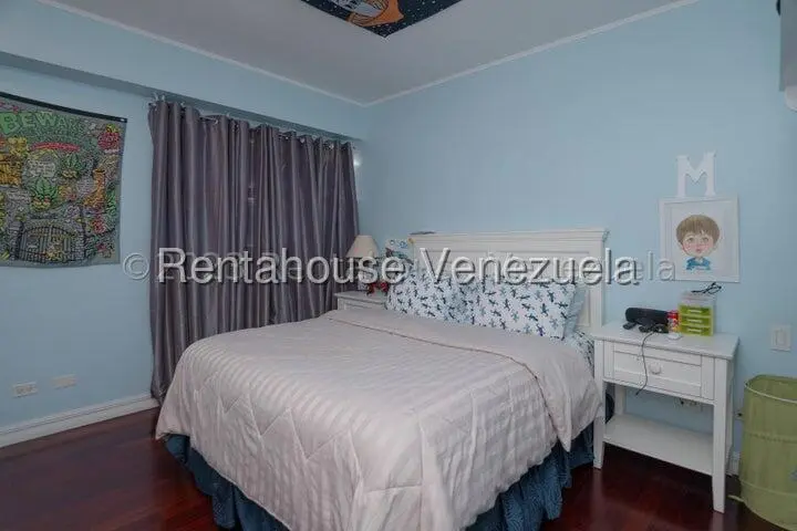 Townhouse (Multiples Niveles) en Venta en Los Naranjos del Cafetal, Distrito Metropolitano - 32