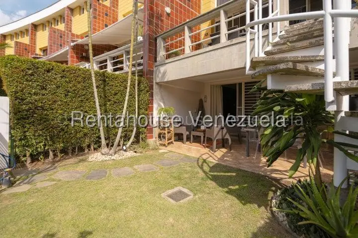 Townhouse (Multiples Niveles) en Venta en Los Naranjos del Cafetal, Distrito Metropolitano - 6