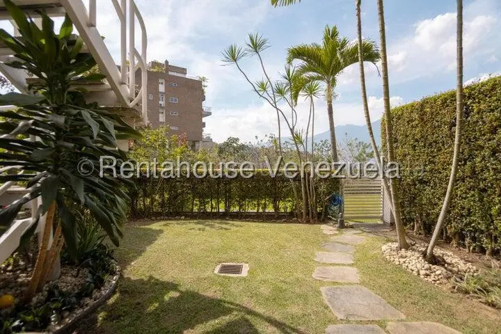 Townhouse (Multiples Niveles) en Venta en Los Naranjos del Cafetal, Distrito Metropolitano - 7