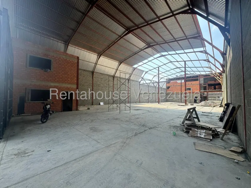 Comercial (Galpon - Deposito) en Venta en Zona Industrial 2, Lara - 17