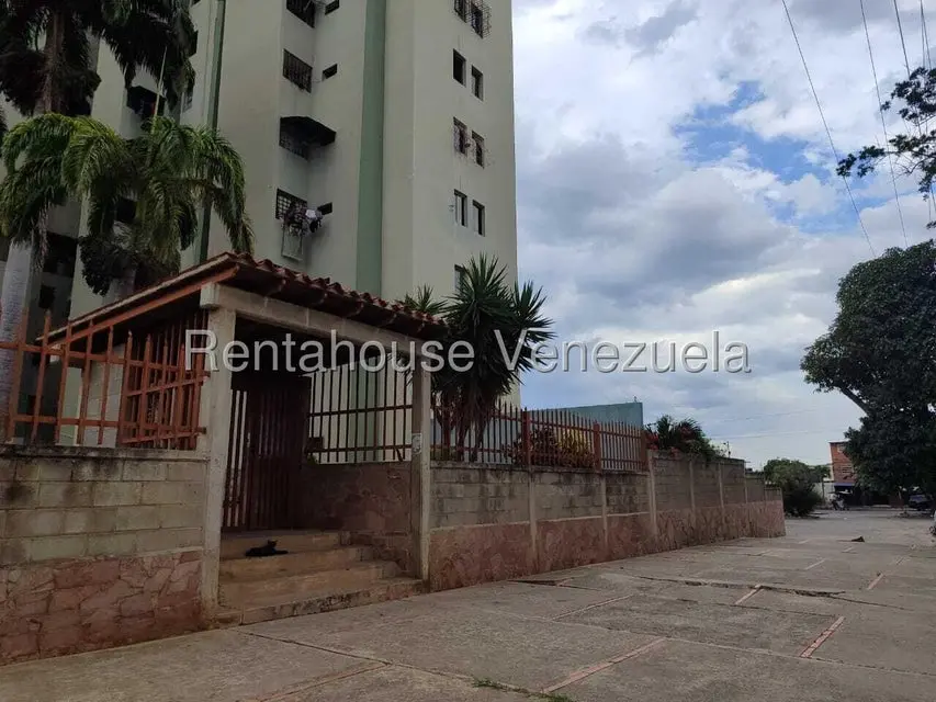 Apartamento (1 Nivel) en Venta en Zona Oeste, Lara - 27