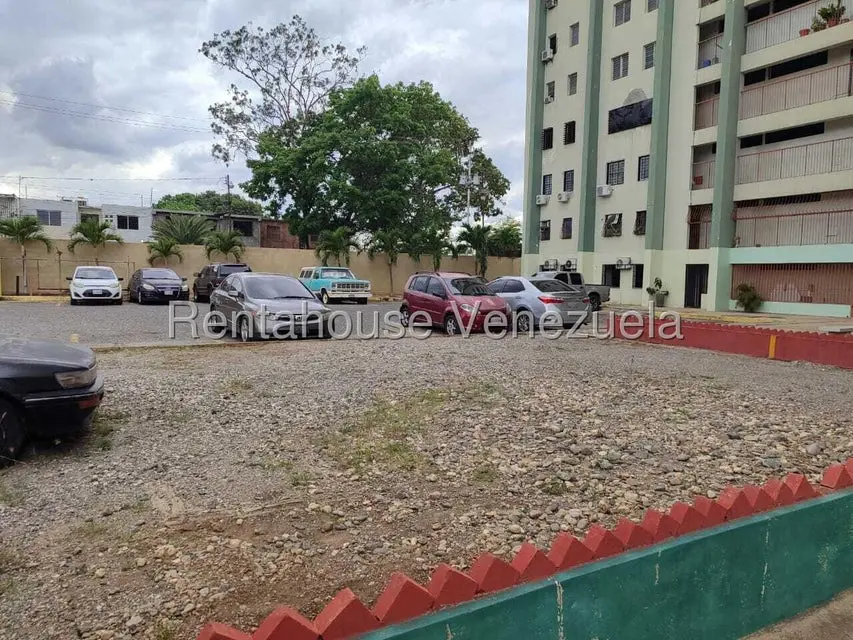 Apartamento (1 Nivel) en Venta en Zona Oeste, Lara - 29