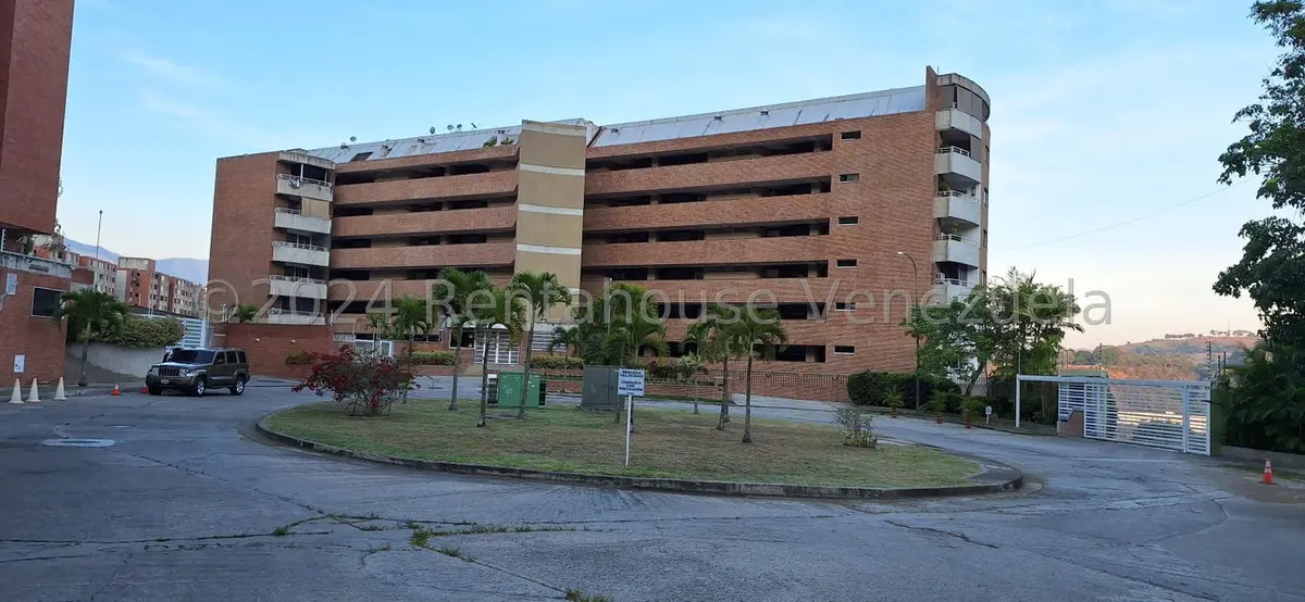 Apartamento (1 Nivel) en Alquiler en Lomas del Sol, Distrito Metropolitano - 17