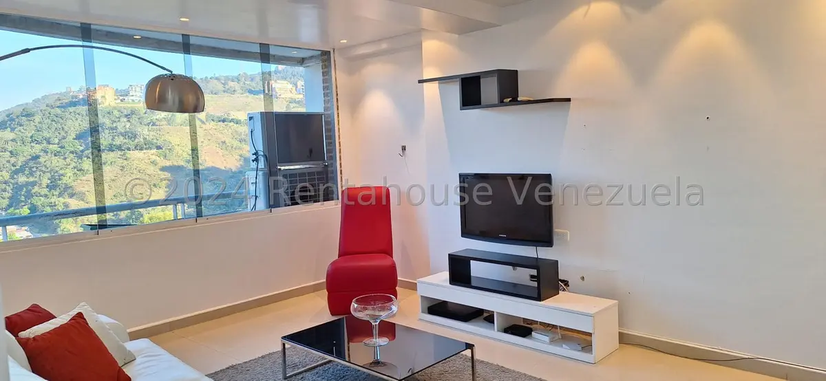 Apartamento (1 Nivel) en Alquiler en Lomas del Sol, Distrito Metropolitano - 4