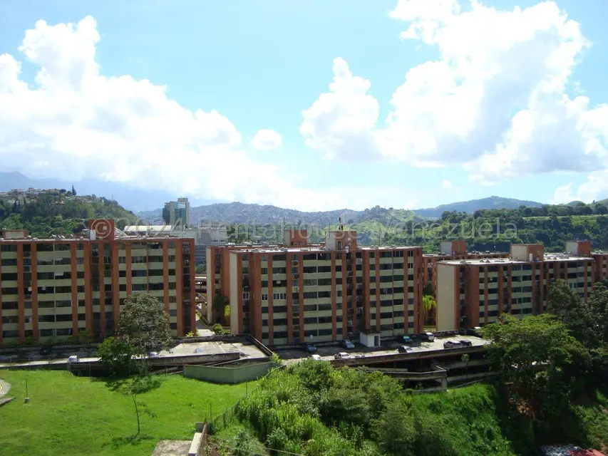 Apartamento (1 Nivel) en Alquiler en Lomas del Sol, Distrito Metropolitano - 7