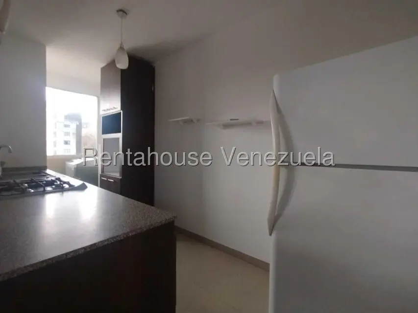 Apartamento (1 Nivel) en Alquiler en Colinas de Bello Monte, Distrito Metropolitano - 12