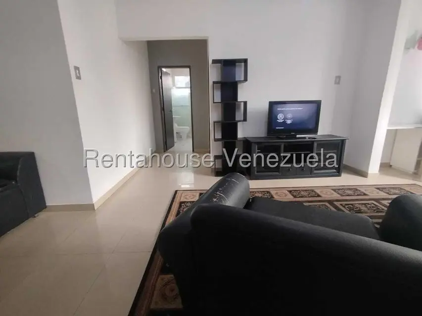 Apartamento (1 Nivel) en Alquiler en Colinas de Bello Monte, Distrito Metropolitano - 7