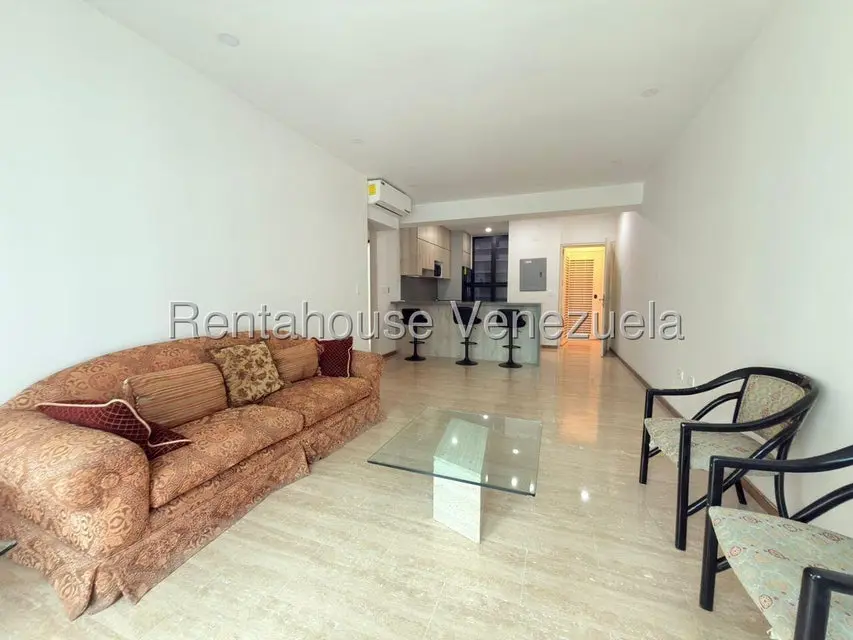 Apartamento (1 Nivel) en Alquiler en Campo Alegre, Distrito Metropolitano - 11