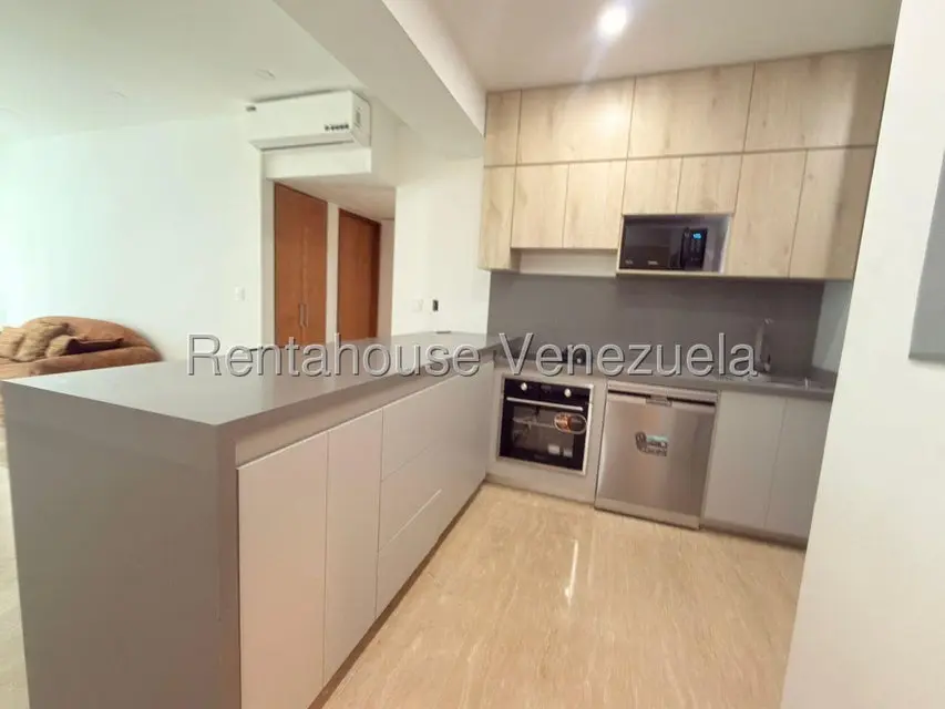 Apartamento (1 Nivel) en Alquiler en Campo Alegre, Distrito Metropolitano - 12