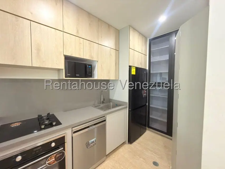 Apartamento (1 Nivel) en Alquiler en Campo Alegre, Distrito Metropolitano - 13