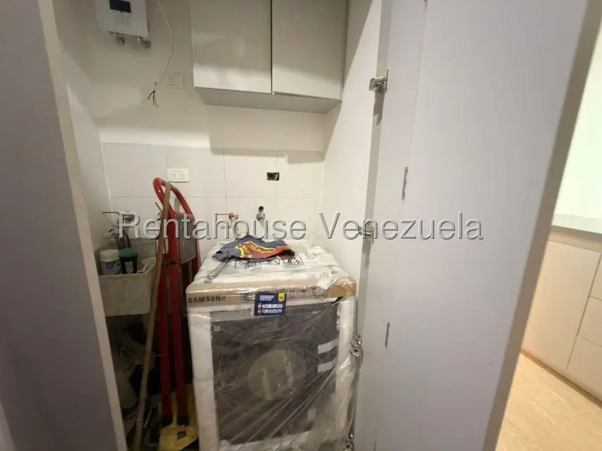 Apartamento (1 Nivel) en Alquiler en Campo Alegre, Distrito Metropolitano - 16