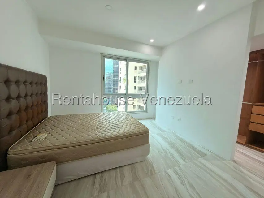 Apartamento (1 Nivel) en Alquiler en Campo Alegre, Distrito Metropolitano - 18