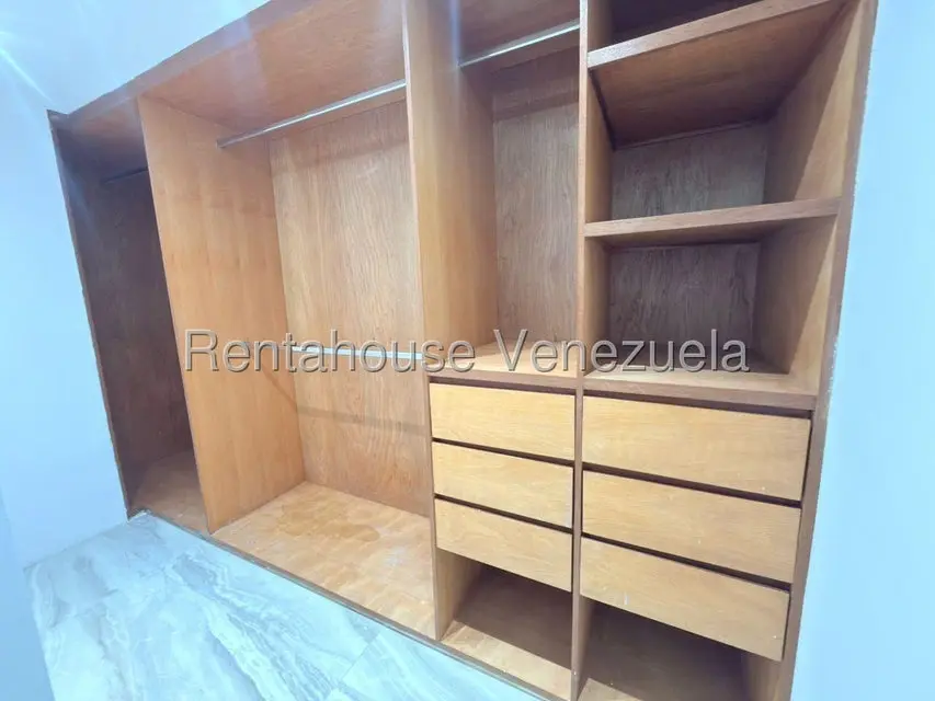 Apartamento (1 Nivel) en Alquiler en Campo Alegre, Distrito Metropolitano - 20