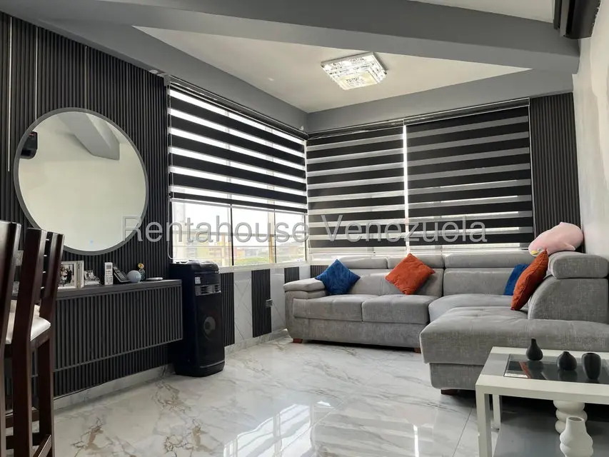 Apartamento (1 Nivel) en Venta en Playa Grande, Vargas - 2