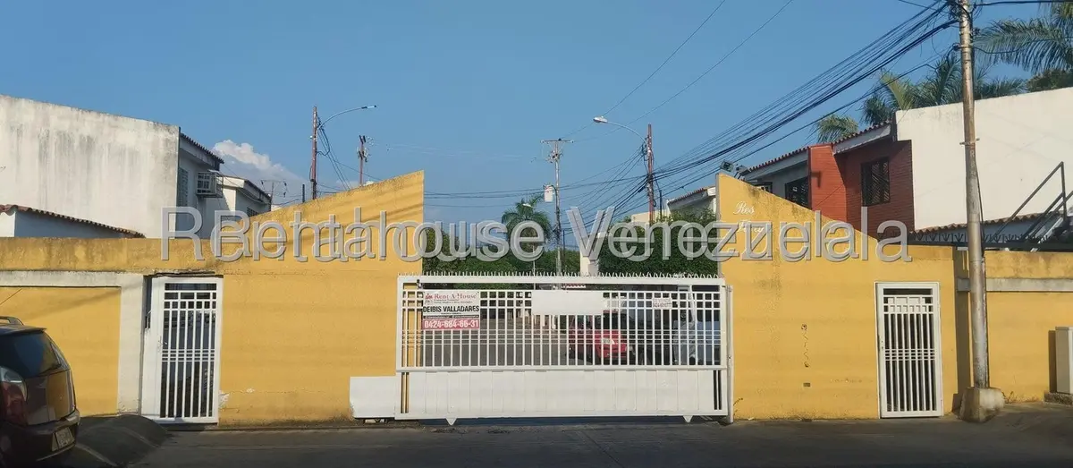Casa (Duplex) en Venta en Campo Elias, Zulia