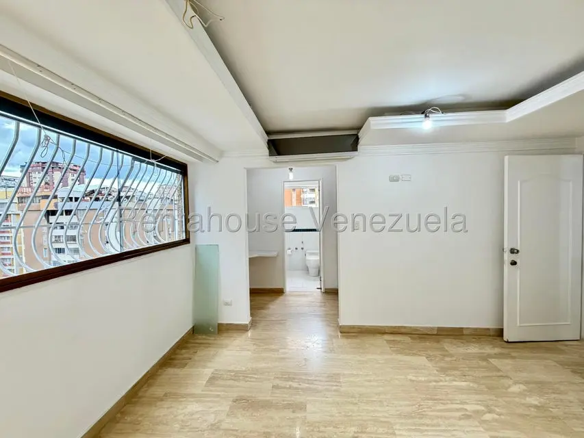 Apartamento (1 Nivel) en Venta en La Urbina, Distrito Metropolitano - 12
