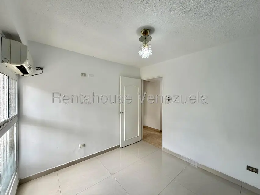 Apartamento (1 Nivel) en Venta en La Urbina, Distrito Metropolitano - 14