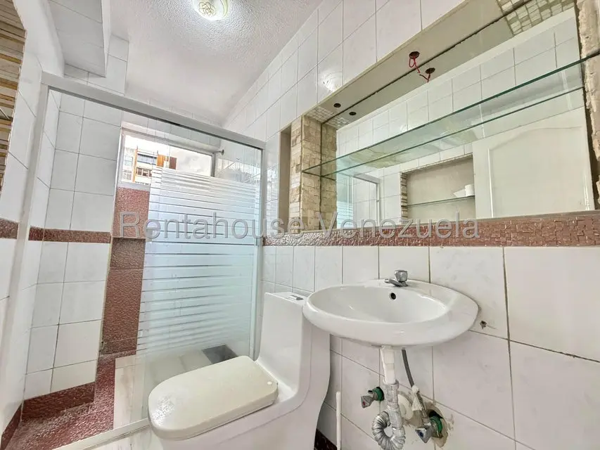 Apartamento (1 Nivel) en Venta en La Urbina, Distrito Metropolitano - 16