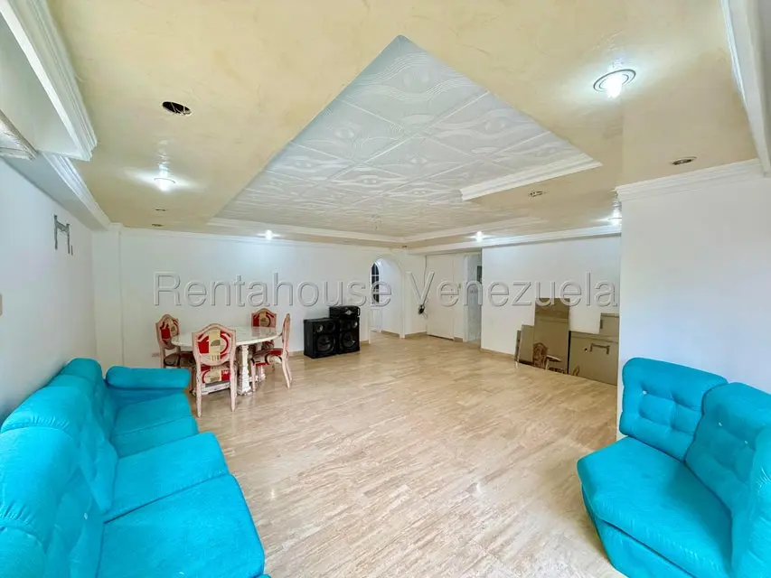 Apartamento (1 Nivel) en Venta en La Urbina, Distrito Metropolitano - 3