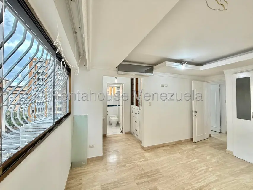 Apartamento (1 Nivel) en Venta en La Urbina, Distrito Metropolitano - 23