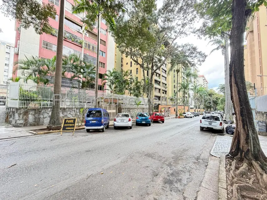 Apartamento (1 Nivel) en Venta en La Urbina, Distrito Metropolitano - 37