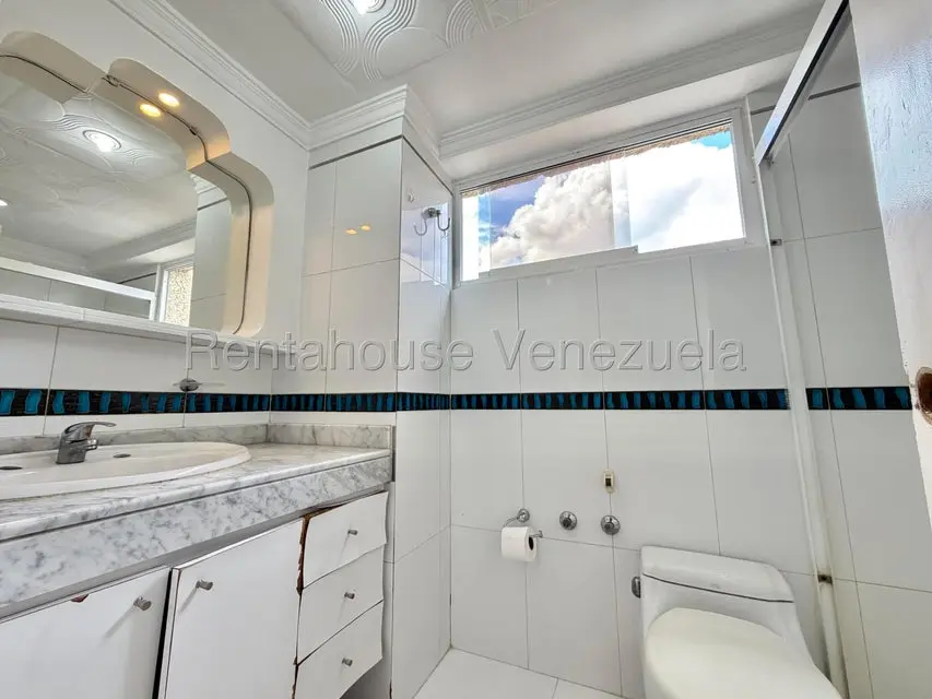 Apartamento (1 Nivel) en Venta en La Urbina, Distrito Metropolitano - 10