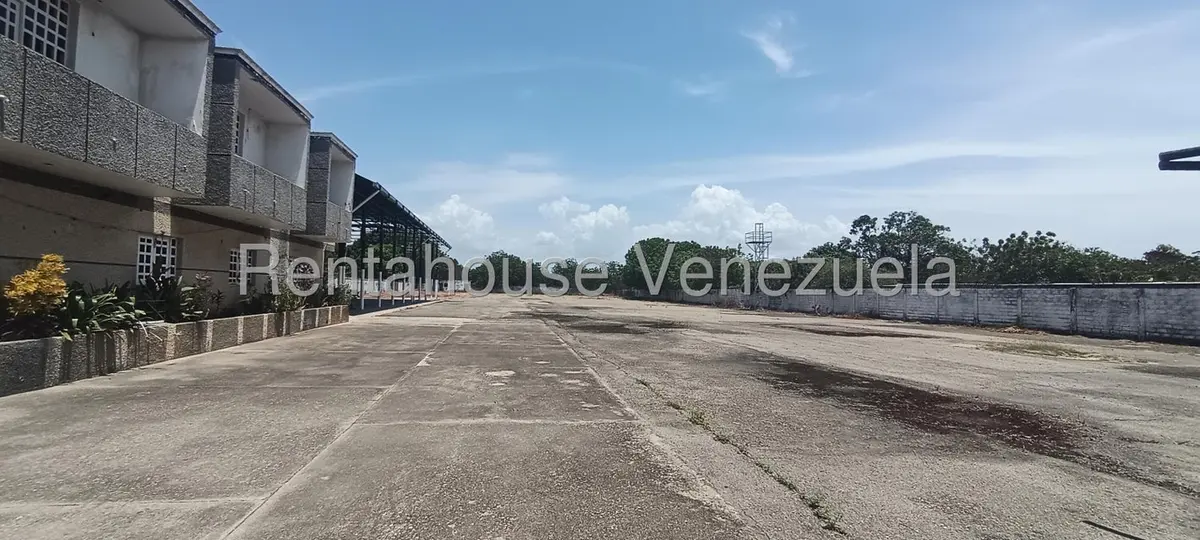 Comercial (Galpon - Deposito) en Venta en Colinas de Bello Monte, Zulia - 24