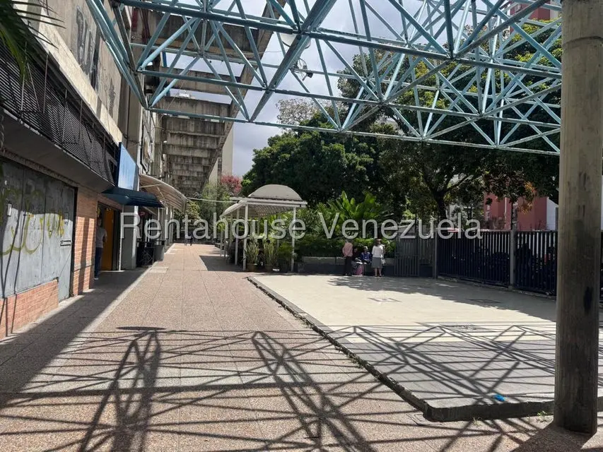 Comercial (Local Comercial) en Alquiler en Montalban II, Distrito Metropolitano - 2