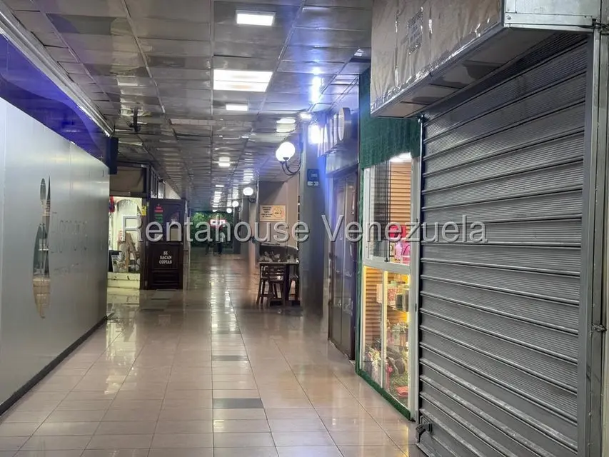 Comercial (Local Comercial) en Alquiler en Montalban II, Distrito Metropolitano - 17