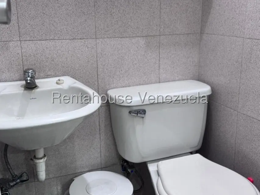 Comercial (Local Comercial) en Alquiler en Montalban II, Distrito Metropolitano - 19