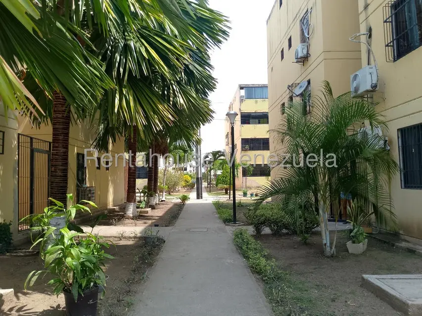 Apartamento (1 Nivel) en Venta en Buenaventura, Carabobo - 4