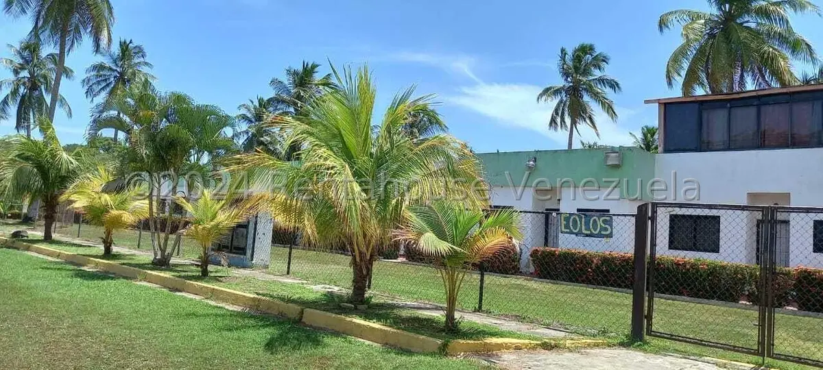 Townhouse (1 Nivel) en Venta en Tacarigua, Miranda - 2