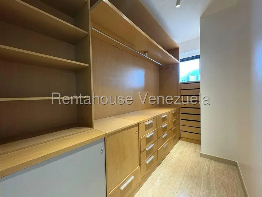 Apartamento (1 Nivel) en Venta en El Rosal, Distrito Metropolitano - 18