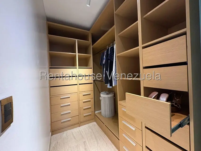 Apartamento (1 Nivel) en Venta en El Rosal, Distrito Metropolitano - 20