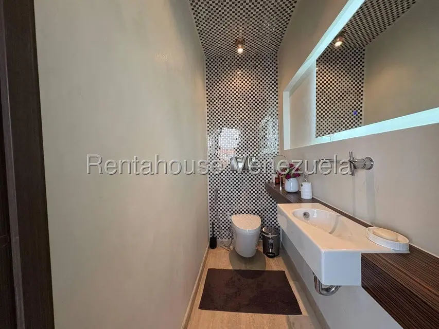 Apartamento (1 Nivel) en Venta en El Rosal, Distrito Metropolitano - 28