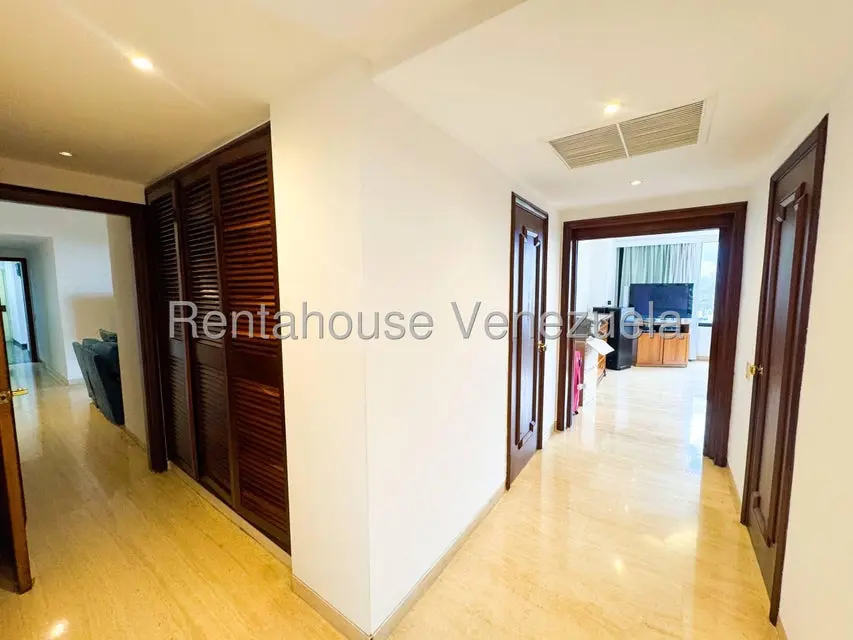 Apartamento (1 Nivel) en Venta en Lomas de San Roman, Distrito Metropolitano - 17