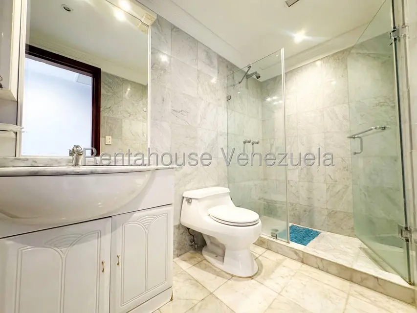 Apartamento (1 Nivel) en Venta en Lomas de San Roman, Distrito Metropolitano - 26