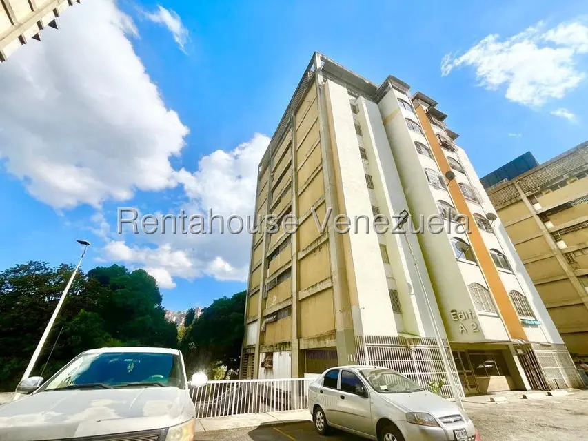 Apartamento (1 Nivel) en Venta en Valle Abajo, Distrito Metropolitano - 2
