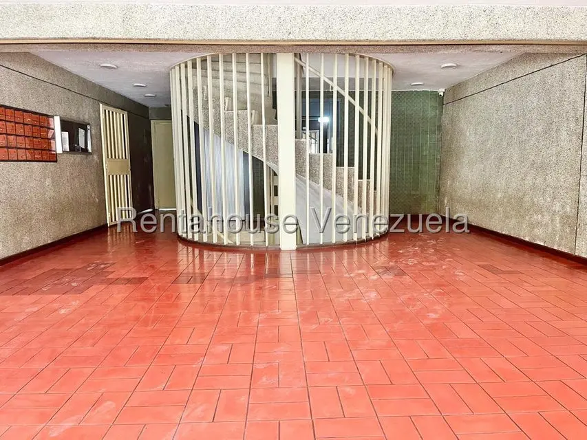 Apartamento (1 Nivel) en Venta en Valle Abajo, Distrito Metropolitano - 3