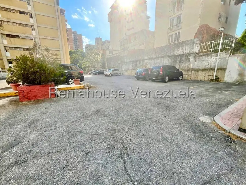 Apartamento (1 Nivel) en Venta en Valle Abajo, Distrito Metropolitano - 25