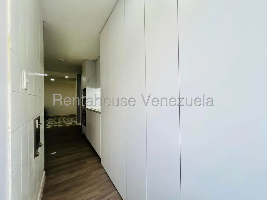Apartamento (1 Nivel) en Venta en Los Palos Grandes, Distrito Metropolitano - 16