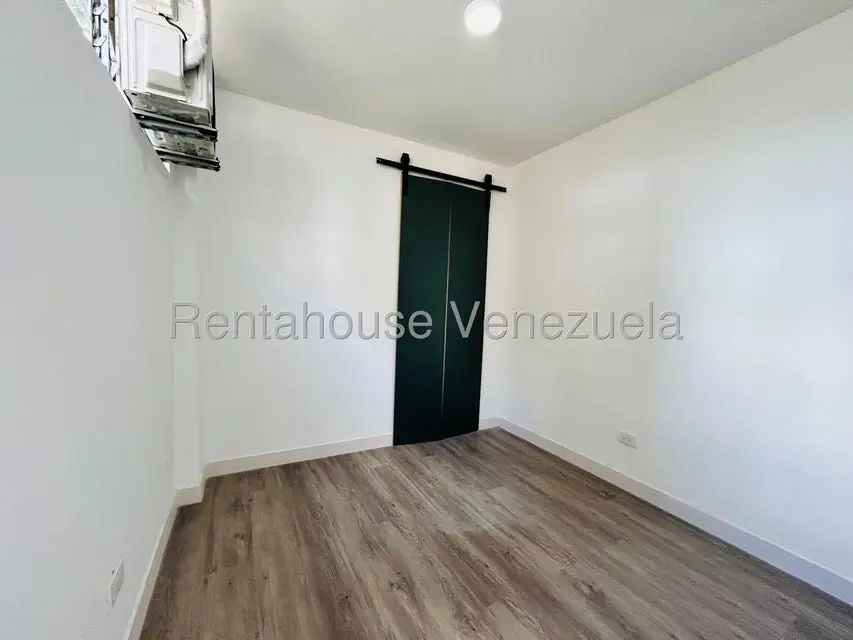 Apartamento (1 Nivel) en Venta en Los Palos Grandes, Distrito Metropolitano - 18
